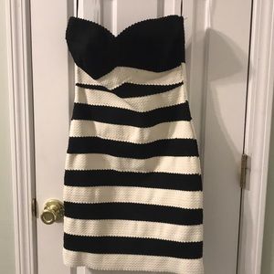 Women’s black and white mini dress